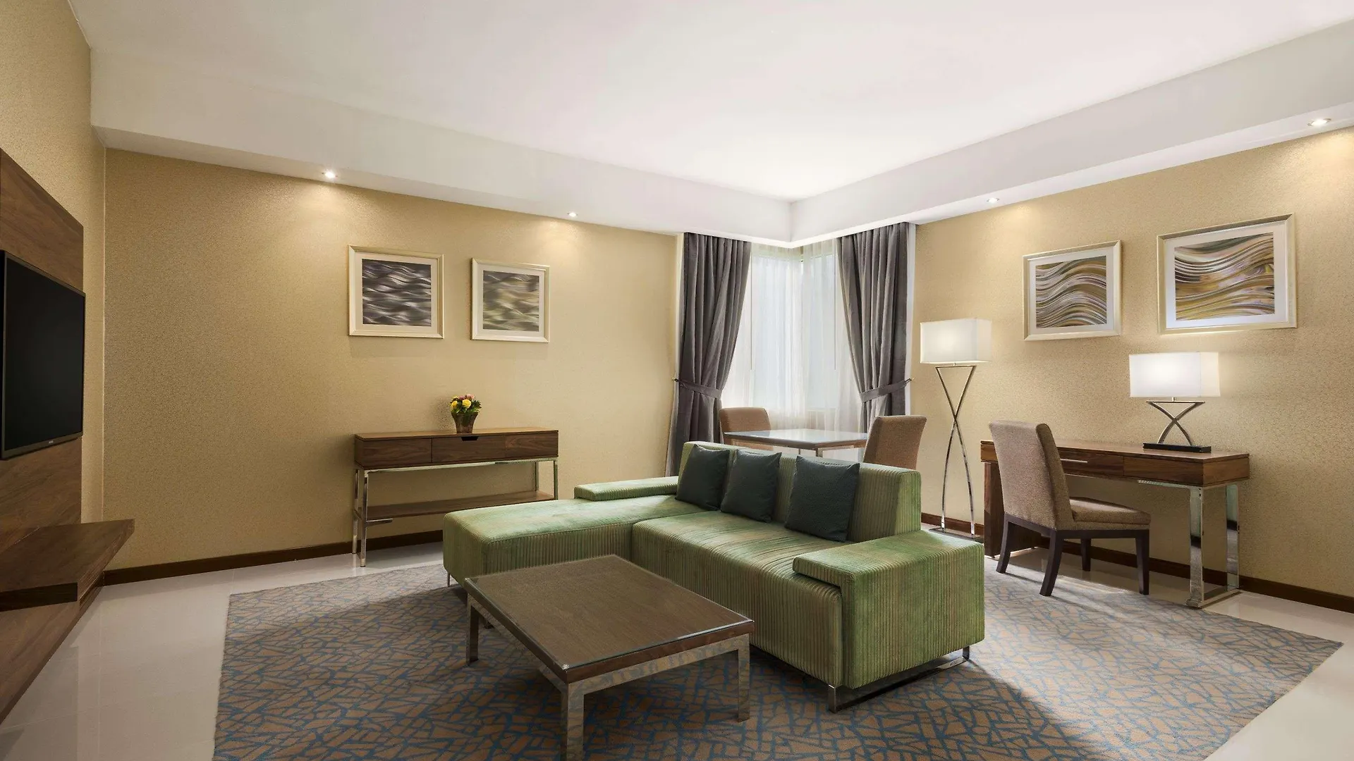 Howard Johnson By Wyndham Abu Dhabi Downtown 3*,  איחוד האמירויות הערביות