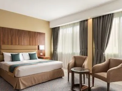 Howard Johnson By Wyndham Abu Dhabi Downtown 3*,